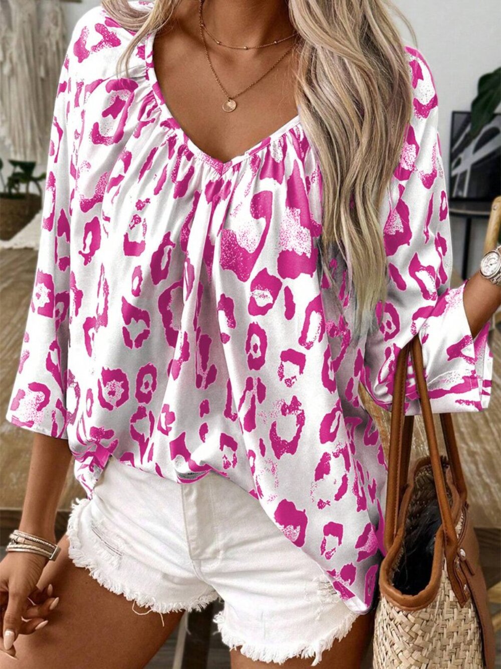NWOT Pink Leopard Print Ruched V Neck 3/4 Sleeve Blouse